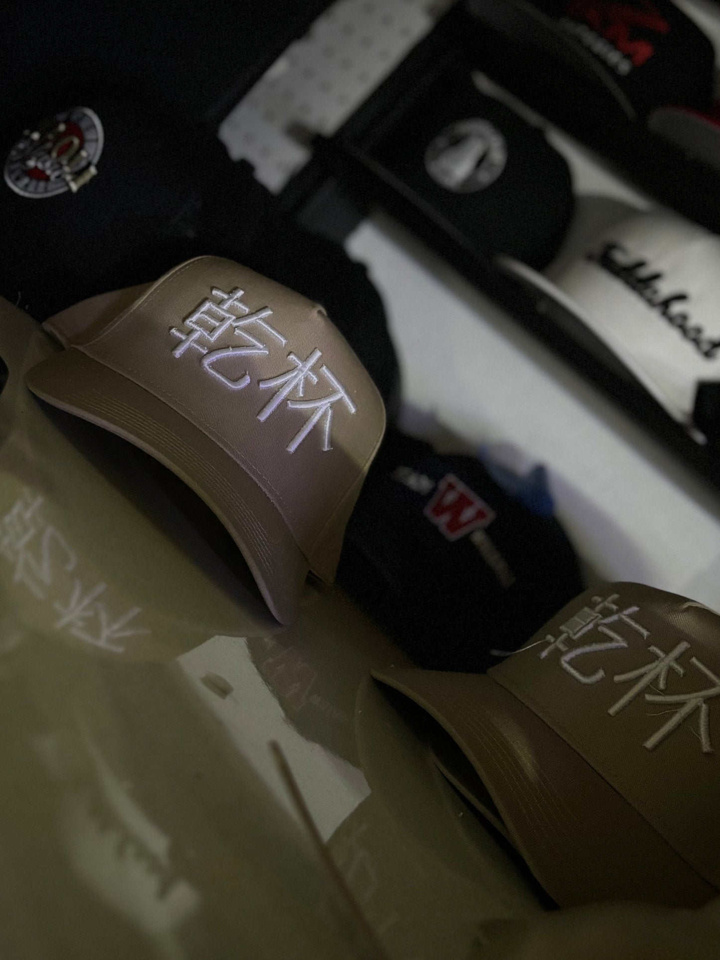 SUPER LIMITED ITEM "Kan Pai" ( Cheers ) Creme Snap Back