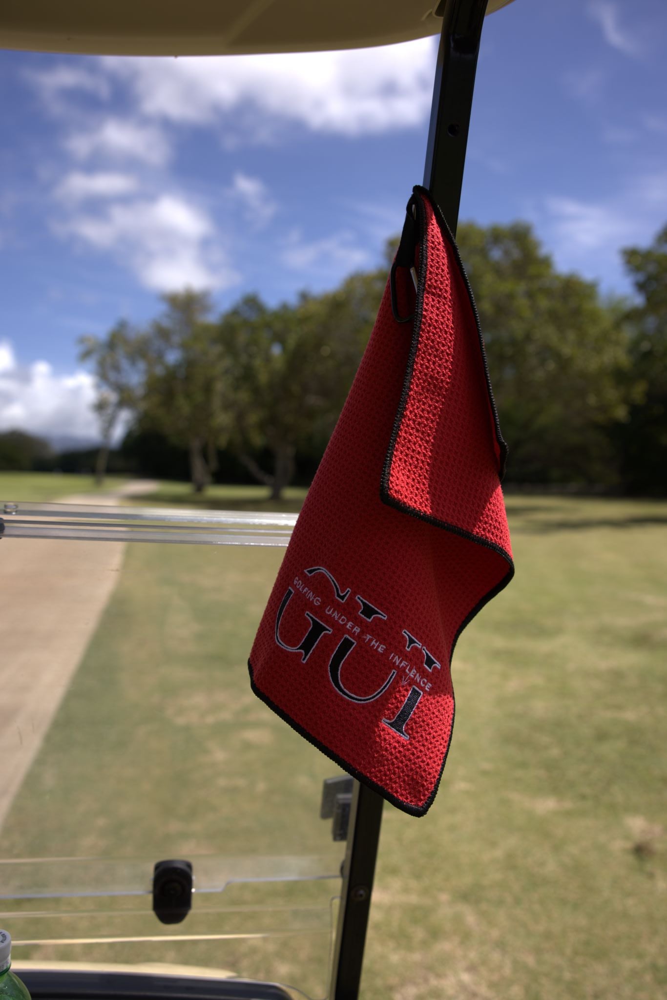 GUI Red and Black Magnetic Microfiber Towel w/ Ball Marker.